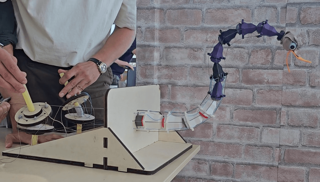 Bioinspired ostrich arm