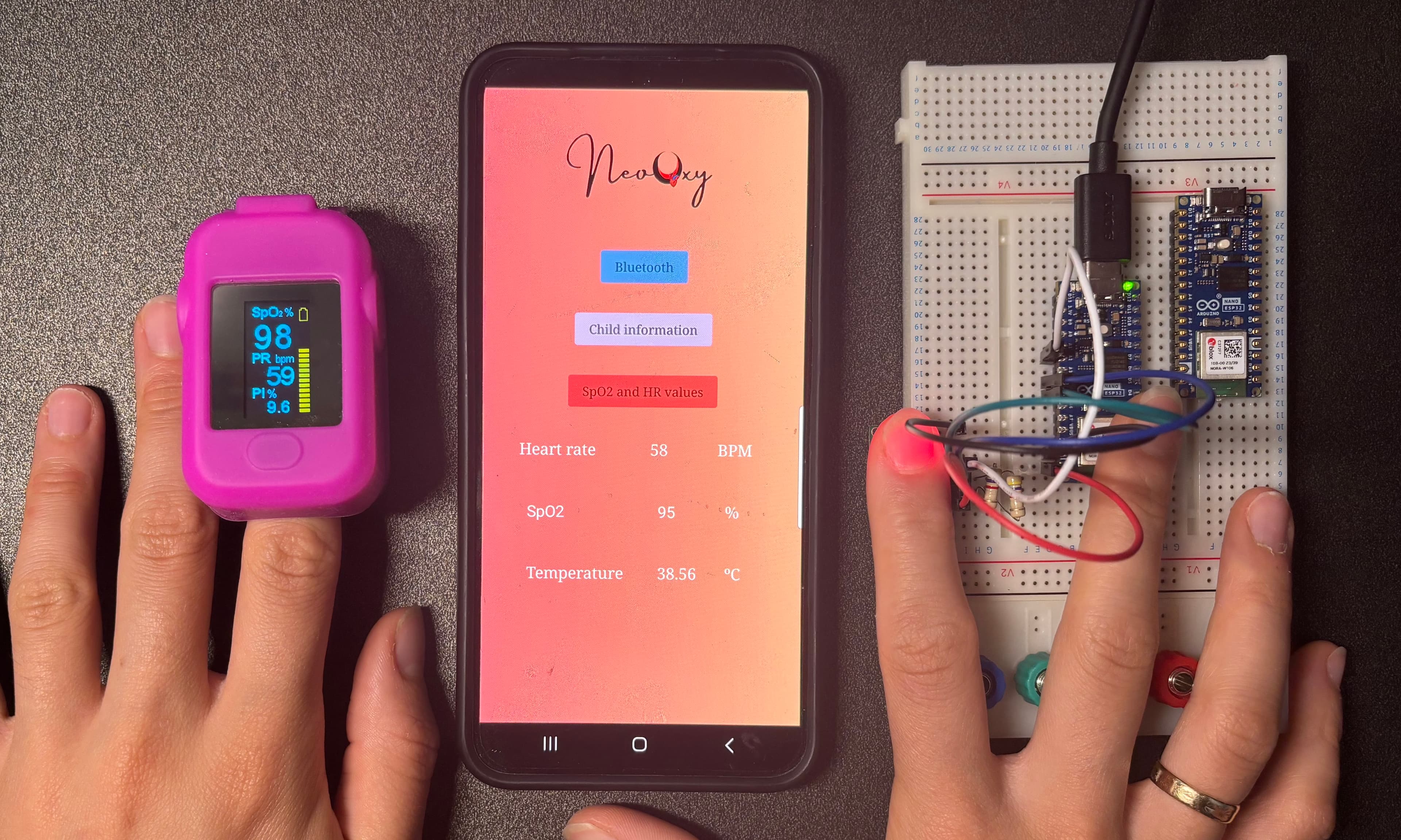 Wireless pulse oximeter bracelet